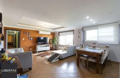 Apartamento reformado de 124m² privativos- 3 dormitórios sendo 1 suíte no bairro Medianeira