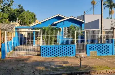 Casa com 3 quartos à venda na Rua Tamandaré, 289, Camaquã, Porto Alegre