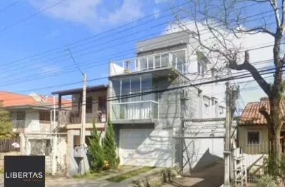 Sobrado de Alto Padrão na Vila Nova – 3 Dormitórios e 170 m² de Conforto e Estilo!