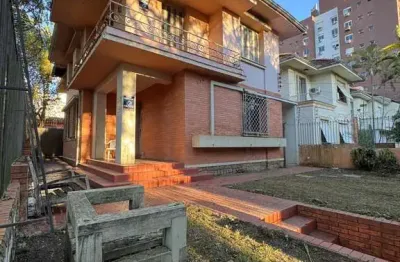 Casa com 3 quartos à venda na Rua Dário Pederneiras, 220, Petrópolis, Porto Alegre