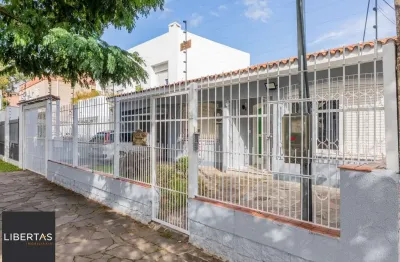 Casa com 3 quartos à venda na Rua Alfredo Silveira Dias, 223, Nonoai, Porto Alegre