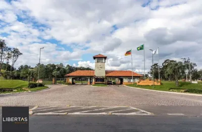 Terreno plano de 1000m² está localizado no conceituado condomínio Terra Ville