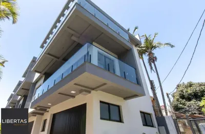 Casa em condomínio com conforto e exclusividade no bairro Tristeza