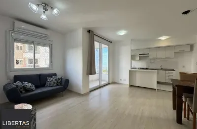 Apartamento de 2 quartos, 1 suíte, elevador e 1 vaga no bairro Humaitá.