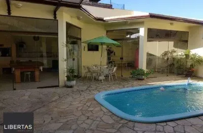 Casa com 3 quartos à venda na Avenida Martins Bastos, 704, Sarandi, Porto Alegre