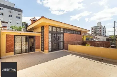 Casa com 3 quartos à venda na Rua Artigas, 320, Petrópolis, Porto Alegre