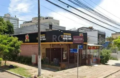 Casa com 2 quartos à venda na Avenida João Wallig, 351, Passo da Areia, Porto Alegre