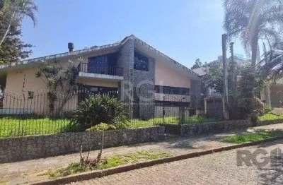 Casa para Venda - 400m², 4 dormitórios, sendo 1 suites, 4 vagas - Jardim Lindóia