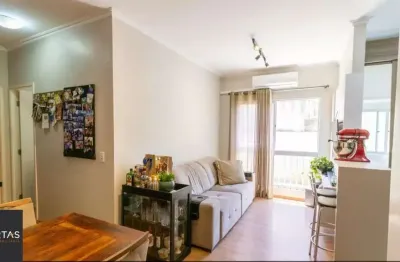 Apartamento de 2 dormitórios com 1 vaga de garagem escriturada, na Rua Dom Vital, Bairro Glória.