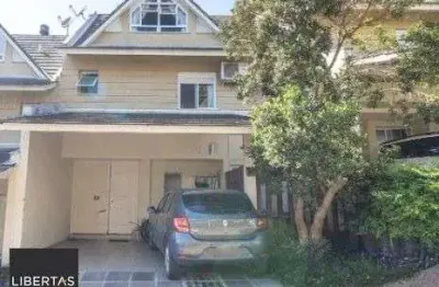 Sobrado condomínio no bairro Teresópolis de 4 dormitórios 2 vagas e infra