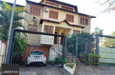 Casa com 3 quartos à venda na Rua Matias José Bins, 1654, Três Figueiras, Porto Alegre