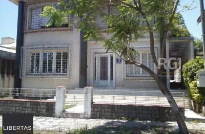 Casa para Venda - 510m², 6 dormitórios, sendo 1 suites, 3 vagas - São João