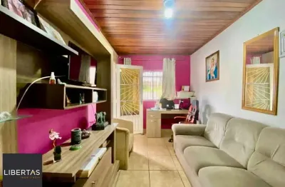 Casa com pátio 144m2 2 quartos com vaga Bairro Passo das Pedras Porto Alegre