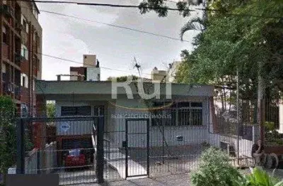 Casa com 3 quartos à venda na Rua General Souza Doca, 116, Petrópolis, Porto Alegre