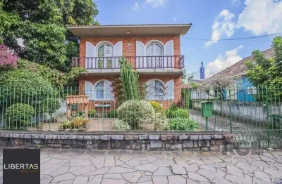 Casa com 3 quartos à venda na Rua Morretes, 120, Santa Maria Goretti, Porto Alegre