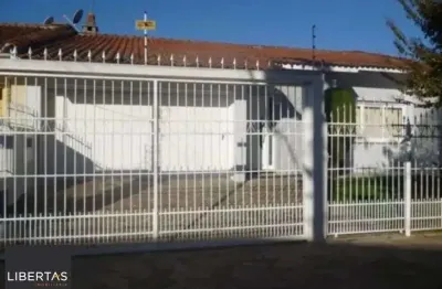 Casa com 3 quartos à venda na Rua Doutor Eduardo Marques Júnior, 60, Jardim Planalto, Porto Alegre