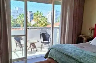 Apartamento com 3 quartos e 283m² à venda em Independência, Porto Alegre.