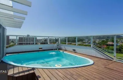 Cobertura mobiliada com piscina e vista 360° no Jardim Planalto – POA