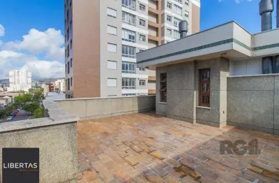 Cobertura com 4 dormitórios no Bairro Santana em Porto Alegre RS