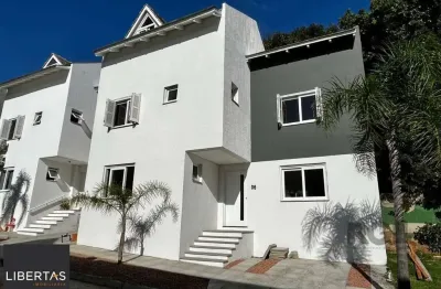 Casa 3 quartos, suíte, 2 vagas, piscina, 240m² – Vila Nova POA/RS