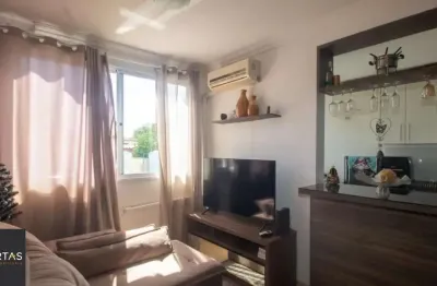 Apartamento mobiliado de 3 dormitórios, 1 suíte e 1 vaga no bairro Cristal