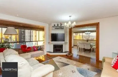 Vende-se luxuosa cobertura 329m² com 3 suítes e 3 vagas de garagem no Petrópolis