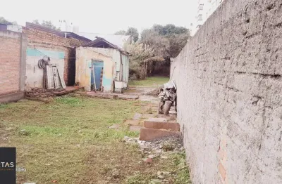 Terreno medindo 342,67m² no bairro Rio Branco/Santana em Porto Alegre