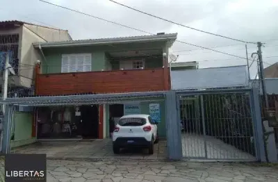 Casa sobrado  Comercial e Residencial de 4 dormitórios e 6 banheiros e 5 vagas de garagem