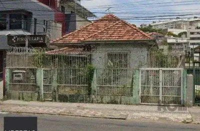 Casa com 3 quartos à venda na Avenida Doutor Carlos Barbosa, 1099, Medianeira, Porto Alegre