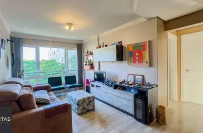 Apartamento de 2 dormitórios, suíte, elevador no  bairro Santa Cecília