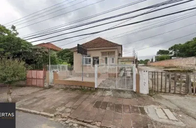 Casa para Venda - 200m², 8 dormitórios, 5 vagas - Teresópolis