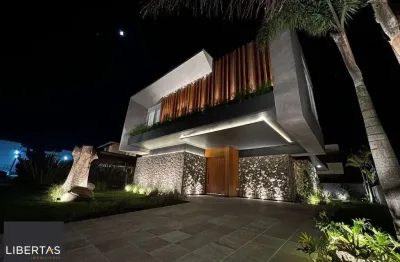 Mansão cinematográfica de alto luxo no Condomínio Playa a Vista