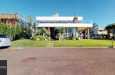 Casa em condomínio fechado com 4 quartos à venda na Avenida Paraguassu, Centro, Xangri-Lá