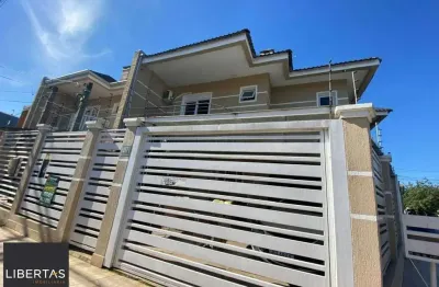 Casa de 3 quartos, 2 vagas de garagem cobertas no bairro Mato grande em Canoas.