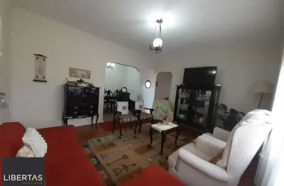 Apartamento com 3 dormitórios, living 2 ambientes, banheiro social, total de 109,57m² privativos, cozinha e área de serviço separadas.