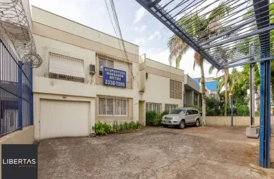 Casa com 4 quartos à venda na Avenida Protásio Alves, 3100, Petrópolis, Porto Alegre
