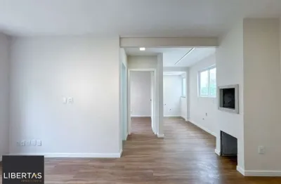 Apartamento de 1 dormitório, 1 vaga, totalmente reformado.