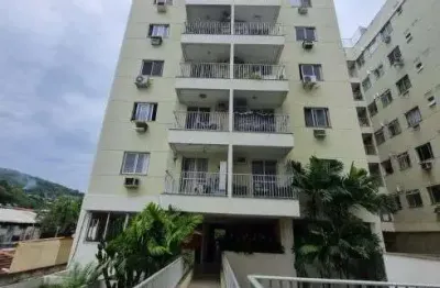 Oportunidade apartamento na rua Florianópolis, 2 quartos, varanda, amplo, prédio com lazer, 1 vaga