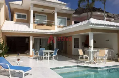 Casa tríplex com 5 suítes a venda no condomínio interlagos de itaúna