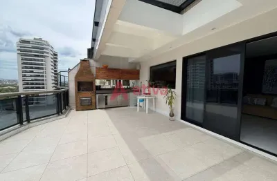 Cobertura em condomínio resort frente mar na barra da tijuca rio de janeiro.