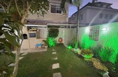 Casa com 3 quartos a venda no condomínio jardins de monet no recreio dos bandeirantes