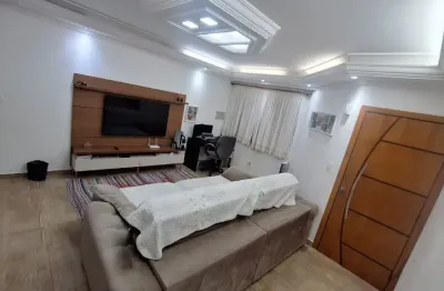 Lindo sobrado no demarch com 3 quartos e 2 vagas - permuta aceita apartamento até 400 mil como parte de pagamento.