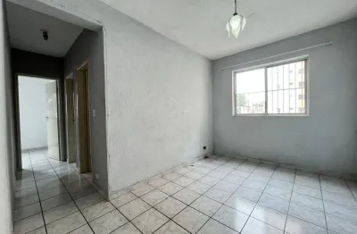 Apartamento de 56m2 com 2 quartos no Conjunto habitacional Rudge Ramos - com banheiro de serviço.