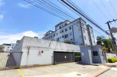 Apartamento semimobiliado com 2 quartos sendo 1 suíte, cozinha com armários e sacada no bairro boa vista