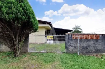 Casa residencial com 3 quartos, churrasqueira e quintal no bairro adhemar garcia.