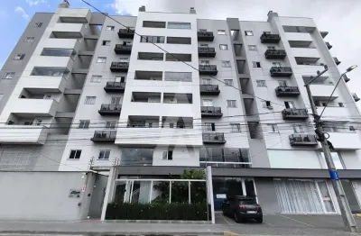 Apartamento com 2 quartos, sala de estar e cozinha no Saguaçu em Joinville - SC
