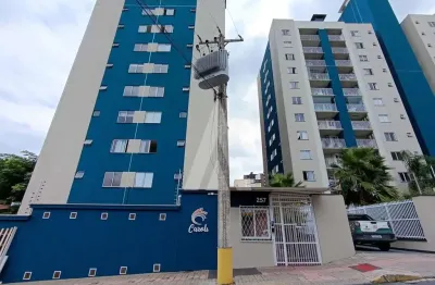 Apartamento mobiliado sob medida, composto por 2 quartos e 1 vaga de garagem coberta no bairro Anita Garibaldi