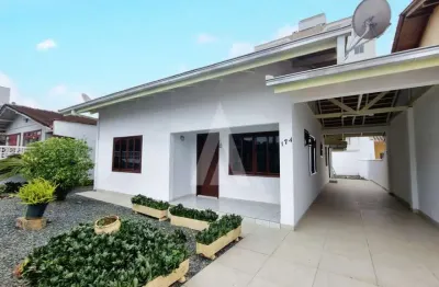 Casa residencial com 3 quartos  para alugar, 161.97 m2 por r$3500.00  - costa e silva - joinville/sc