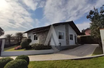 Casa residencial com 03 quartos, sendo 01 suíte no bairro Itinga.