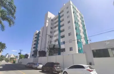 Apartamento semimobiliado no bairro Santo Antônio com 2 quartos, cozinha com armários e 1 vaga de garagem.